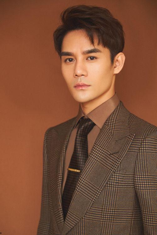 新年吃瓜娱乐男明星,盘点娱乐圈男明星的趣味瞬间